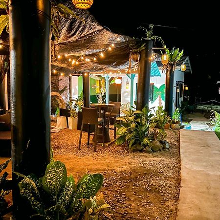 Pondok Beach Shack Kampong Juara Bagian luar foto